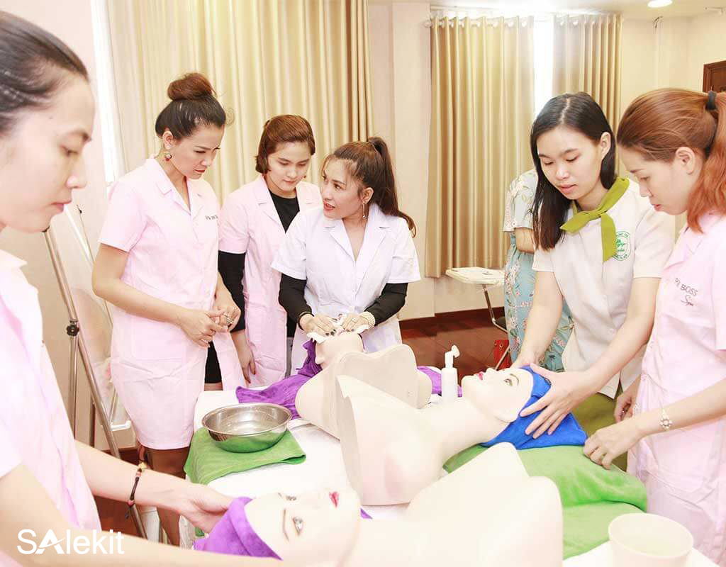 dao tao nhan vien spa