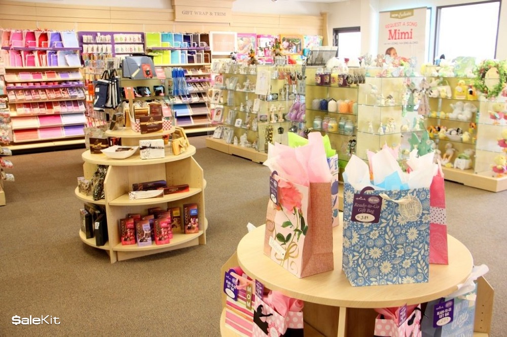 Kinh doanh cửa h&agrave;ng lưu niệm