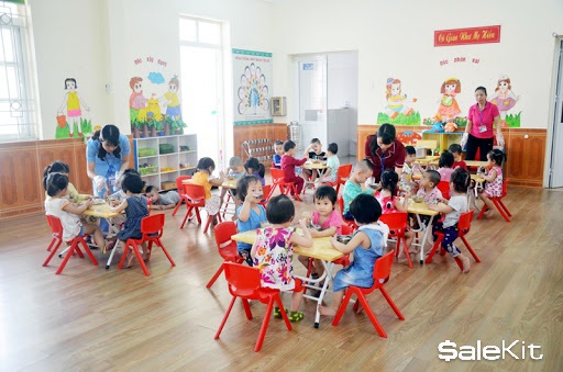 mở lớp tr&ocirc;ng trẻ tại nh&agrave;