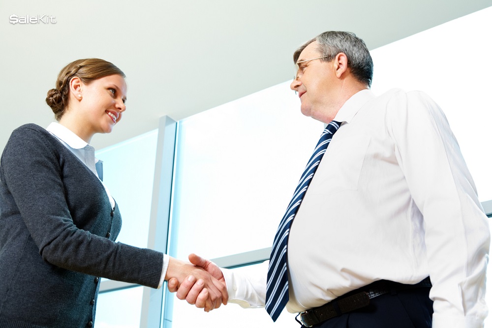 nh&acirc;n vi&ecirc;n Marketing