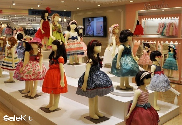 c&aacute;ch trang tr&iacute; shop quần &aacute;o trẻ em