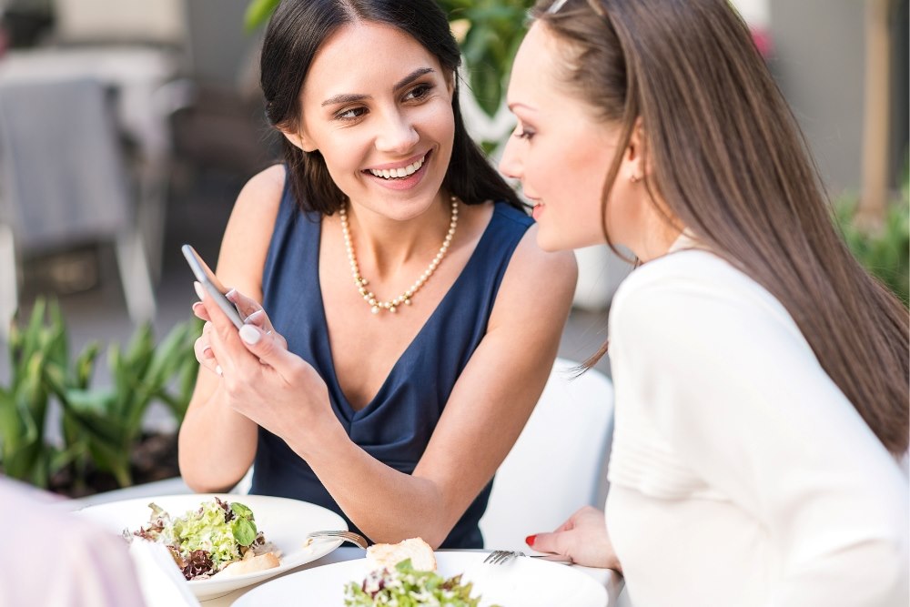 Affiliate Marketing c&ograve;n đ&ograve;i hỏi sự hợp t&aacute;c bền chặt giữa người b&aacute;n v&agrave; người tiếp thị li&ecirc;n kết 